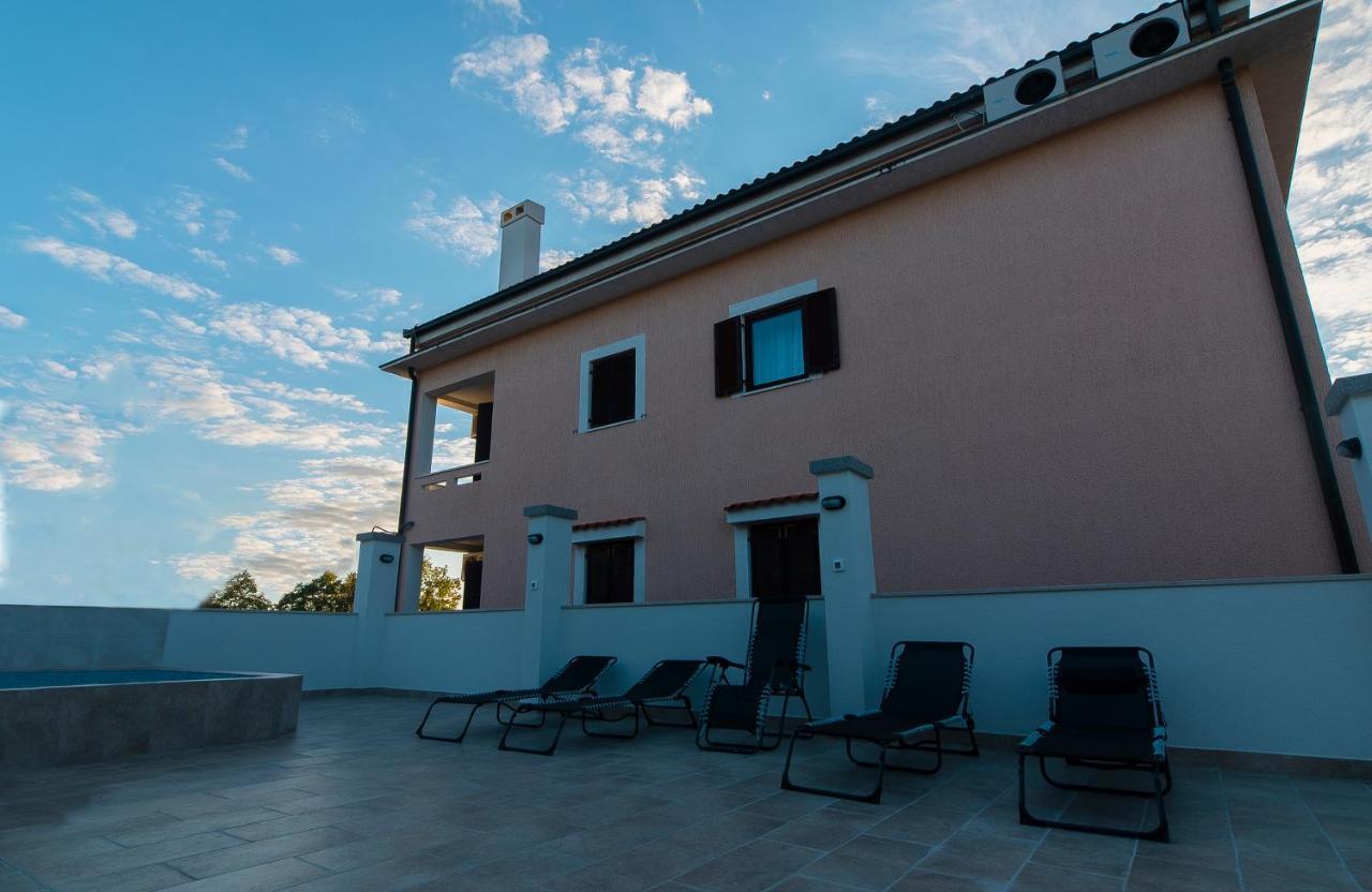 נייביצה Guest House Lavanda 4 מראה חיצוני תמונה