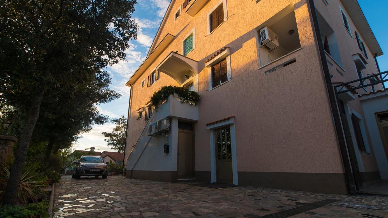 נייביצה Guest House Lavanda 4 מראה חיצוני תמונה